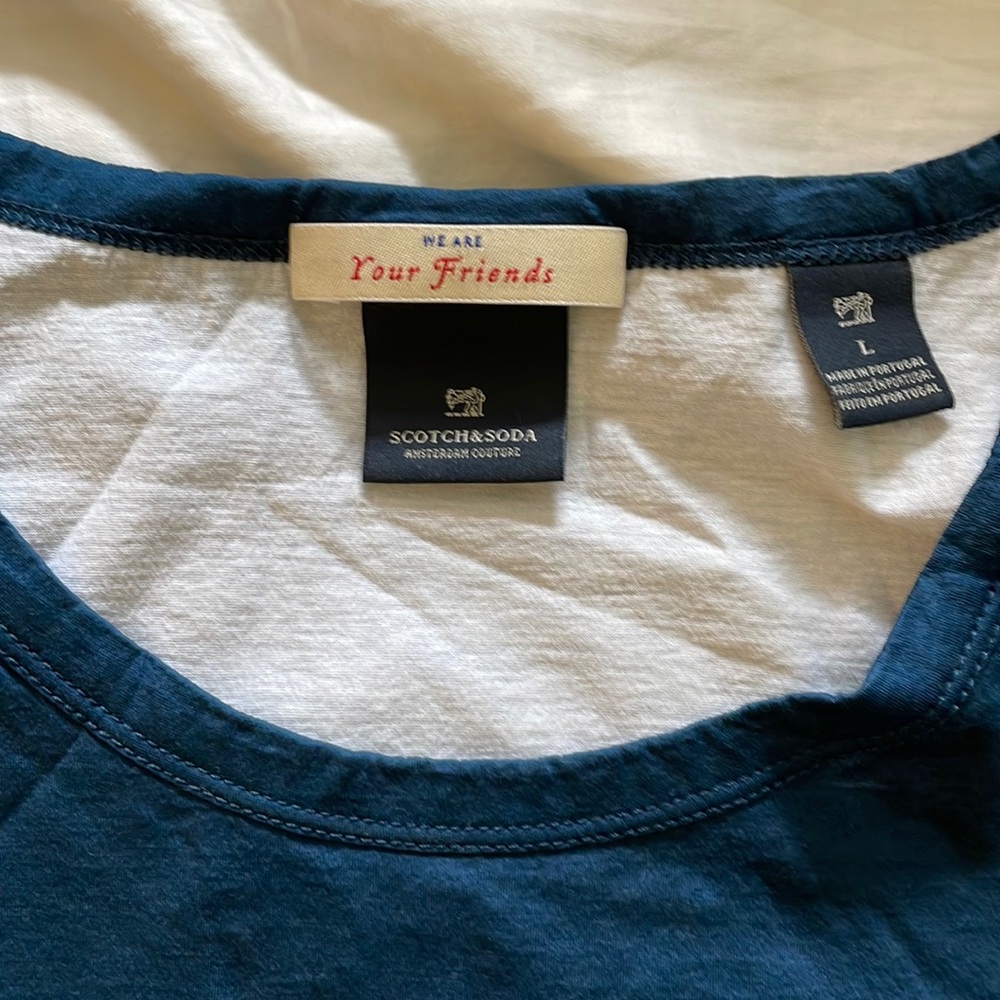 Mens size L Scotch and Soda navy tshirt